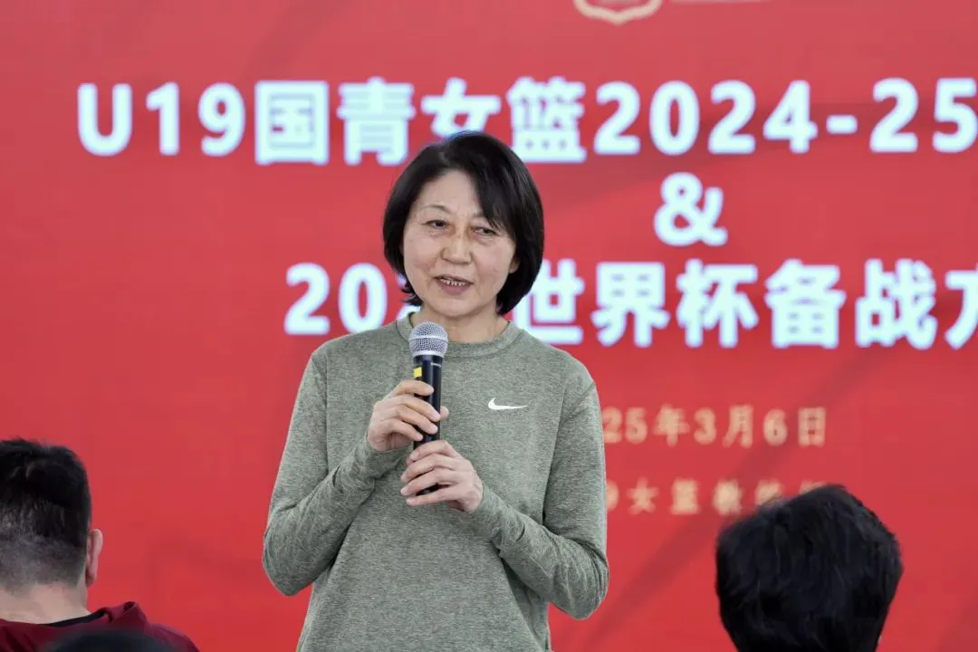 如何根据篮球比赛的不同阶段调整力量训练强度?_2