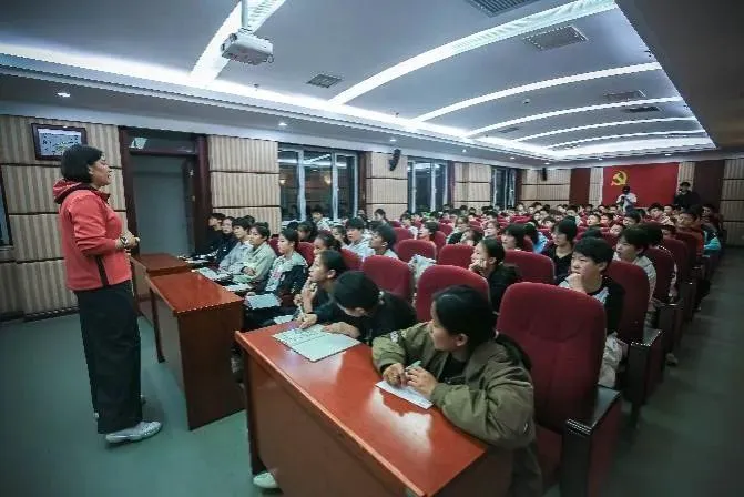 如何通过力量训练改善篮球运动员的速度和敏捷性？_2